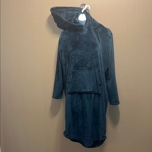 32 Degrees Women’s Cozy Green Snuggy Robe with Plush Texture Long Sleeve SZ M